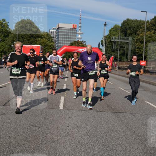 07.09.2025 - BARMER Alsterlauf Yannick Fuchs http://msf.ph/oto/8827283 07.09.2025 10:09:03 Laufen 2007, 2462, 571, 5818, 572, 59749, 5975, 2707 meine-sportfotos.de