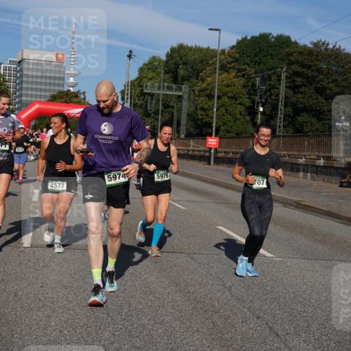 07.09.2025 - BARMER Alsterlauf Yannick Fuchs http://msf.ph/oto/8827290 07.09.2025 10:09:04 Laufen 4571, 5818, 4572, 5974, 5975, 707 meine-sportfotos.de