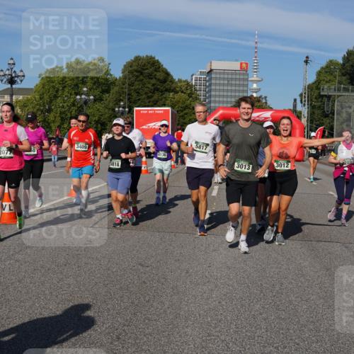 07.09.2025 - BARMER Alsterlauf Yannick Fuchs http://msf.ph/oto/8827310 07.09.2025 10:09:09 Laufen 3409, 2077, 5818, 4136, 5817, 2289, 3013, 3012, 4789 meine-sportfotos.de
