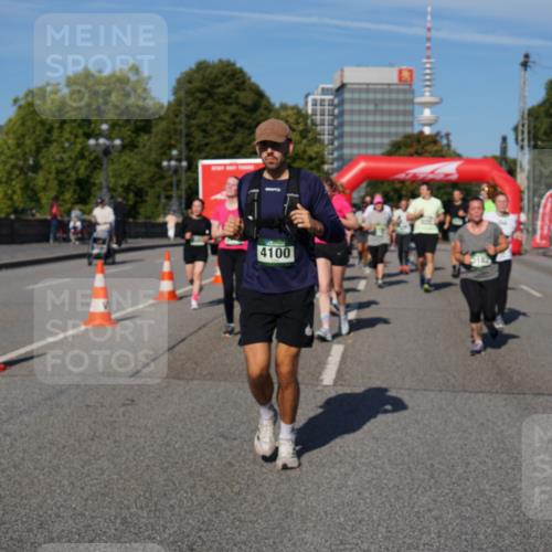 07.09.2025 - BARMER Alsterlauf Yannick Fuchs http://msf.ph/oto/8827327 07.09.2025 10:09:13 Laufen 4100 meine-sportfotos.de