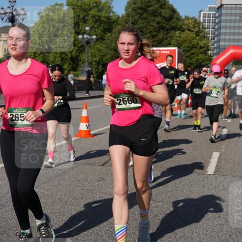 07.09.2025 - BARMER Alsterlauf Yannick Fuchs http://msf.ph/oto/8827337 07.09.2025 10:09:16 Laufen 265, 102, 2660, 6037, 659, 5875, 220 meine-sportfotos.de
