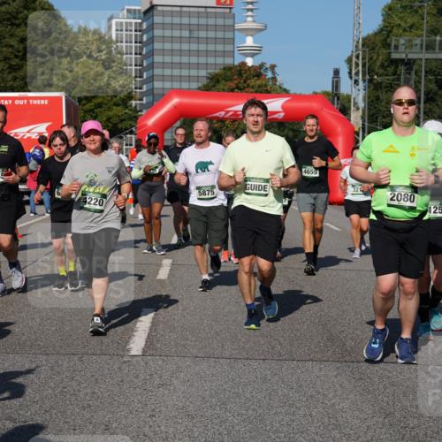 07.09.2025 - BARMER Alsterlauf Yannick Fuchs http://msf.ph/oto/8827340 07.09.2025 10:09:17 Laufen 5145, 5875, 4220, 4659, 321, 2080, 125 meine-sportfotos.de