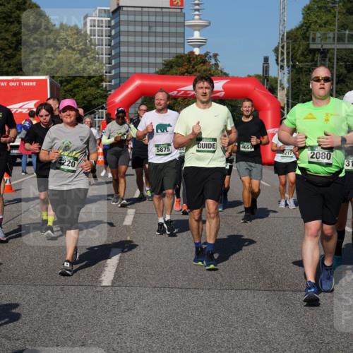 07.09.2025 - BARMER Alsterlauf Yannick Fuchs http://msf.ph/oto/8827341 07.09.2025 10:09:17 Laufen 5145, 4659, 587588, 3217, 2080, 3125, 4220 meine-sportfotos.de
