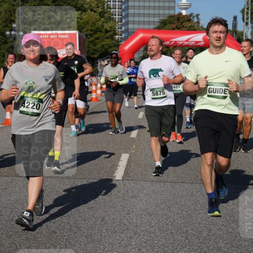 07.09.2025 - BARMER Alsterlauf Yannick Fuchs http://msf.ph/oto/8827348 07.09.2025 10:09:19 Laufen 5145, 4220, 10, 347, 5875, 881, 46, 3217 meine-sportfotos.de