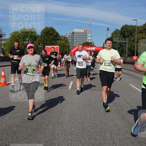 07.09.2025 - BARMER Alsterlauf Yannick Fuchs http://msf.ph/oto/8827350 07.09.2025 10:09:19 Laufen 5149, 4220, 37, 5875, 4881, 3217, 2080 meine-sportfotos.de