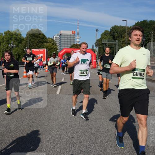 07.09.2025 - BARMER Alsterlauf Yannick Fuchs http://msf.ph/oto/8827356 07.09.2025 10:09:21 Laufen 5145, 6037, 3863, 5875, 4659 meine-sportfotos.de