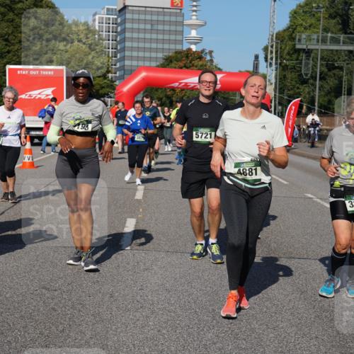 07.09.2025 - BARMER Alsterlauf Yannick Fuchs http://msf.ph/oto/8827360 07.09.2025 10:09:22 Laufen 3863, 196, 5721, 3879, 488, 4881, 10, 46, 3257 meine-sportfotos.de