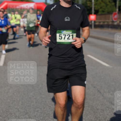 07.09.2025 - BARMER Alsterlauf Yannick Fuchs http://msf.ph/oto/8827373 07.09.2025 10:09:24 Laufen 5721 meine-sportfotos.de