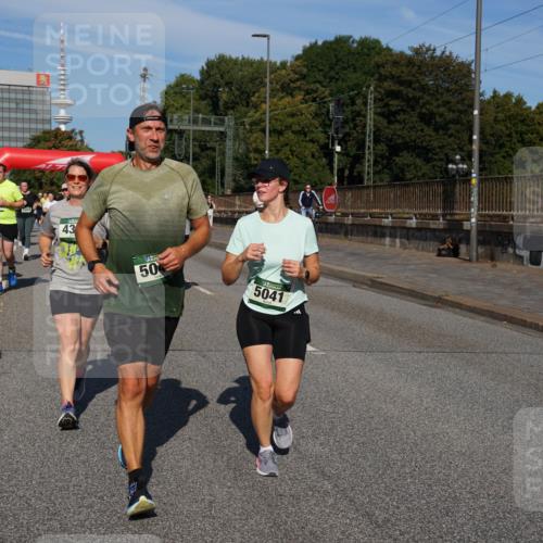 07.09.2025 - BARMER Alsterlauf Yannick Fuchs http://msf.ph/oto/8827389 07.09.2025 10:09:28 Laufen 387, 25, 43, 50, 5041 meine-sportfotos.de