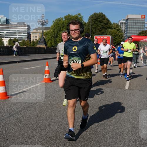 07.09.2025 - BARMER Alsterlauf Yannick Fuchs http://msf.ph/oto/8827393 07.09.2025 10:09:29 Laufen 36, 2387, 585, 3513, 2550, 5803, 3161 meine-sportfotos.de