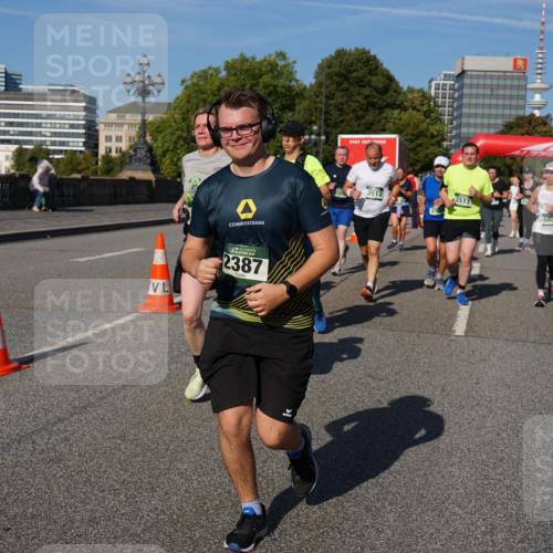 07.09.2025 - BARMER Alsterlauf Yannick Fuchs http://msf.ph/oto/8827394 07.09.2025 10:09:29 Laufen 3513, 2387, 3511, 5803, 3161 meine-sportfotos.de