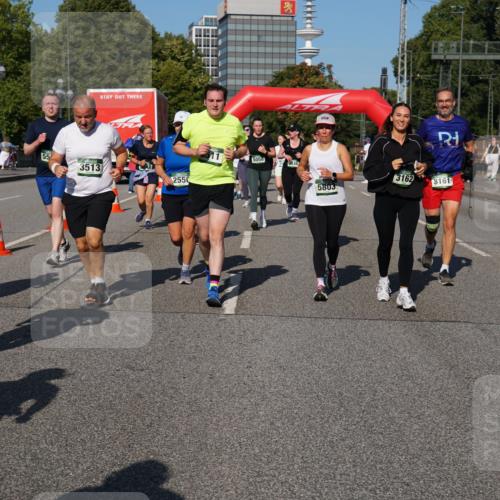 07.09.2025 - BARMER Alsterlauf Yannick Fuchs http://msf.ph/oto/8827397 07.09.2025 10:09:30 Laufen 6158, 55, 3513, 2550, 5059, 848, 5803, 3162, 8161, 3761 meine-sportfotos.de