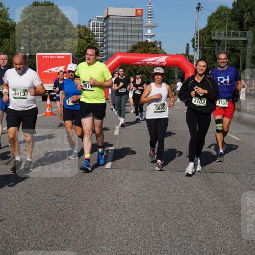 07.09.2025 - BARMER Alsterlauf Yannick Fuchs http://msf.ph/oto/8827399 07.09.2025 10:09:30 Laufen 3513, 25, 351, 5059, 5059, 3548, 1, 5803, 3162, 3161, 37 meine-sportfotos.de