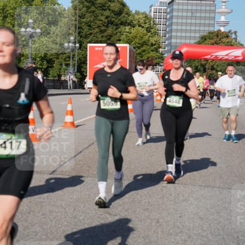 07.09.2025 - BARMER Alsterlauf Yannick Fuchs http://msf.ph/oto/8827414 07.09.2025 10:09:35 Laufen 8417, 5059, 3031, 5054, 4548 meine-sportfotos.de