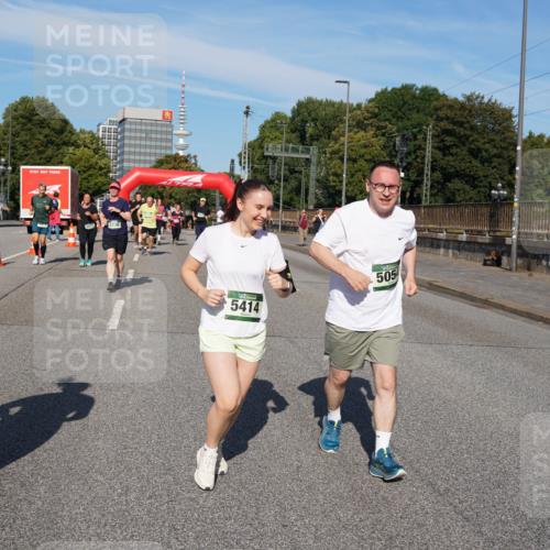 07.09.2025 - BARMER Alsterlauf Yannick Fuchs http://msf.ph/oto/8827434 07.09.2025 10:09:39 Laufen 30, 3236, 5414, 505 meine-sportfotos.de