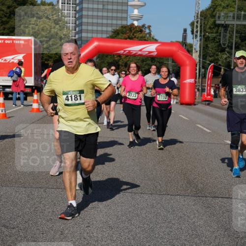 07.09.2025 - BARMER Alsterlauf Yannick Fuchs http://msf.ph/oto/8827460 07.09.2025 10:09:45 Laufen 3334, 4181, 3333, 3332, 3833 meine-sportfotos.de