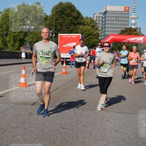 07.09.2025 - BARMER Alsterlauf Yannick Fuchs http://msf.ph/oto/8827490 07.09.2025 10:09:52 Laufen 2296, 10, 5447, 3121, 3085, 3086, 2295 meine-sportfotos.de