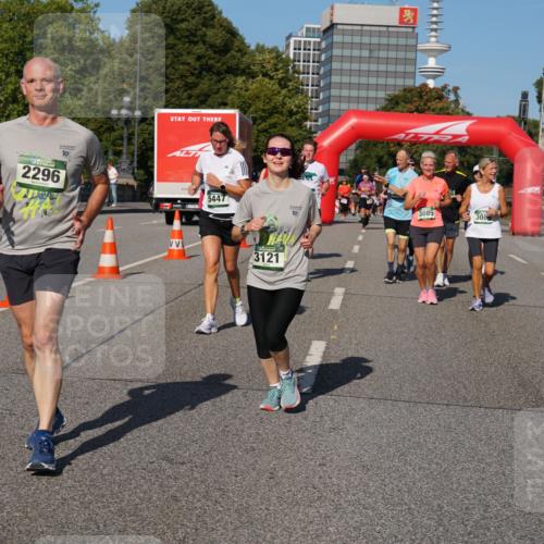 07.09.2025 - BARMER Alsterlauf Yannick Fuchs http://msf.ph/oto/8827494 07.09.2025 10:09:53 Laufen 2296, 10, 5447, 3121, 3085, 308, 2295 meine-sportfotos.de