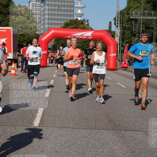 07.09.2025 - BARMER Alsterlauf Yannick Fuchs http://msf.ph/oto/8827495 07.09.2025 10:09:54 Laufen 3121, 5872, 3085, 822, 3086, 2295 meine-sportfotos.de