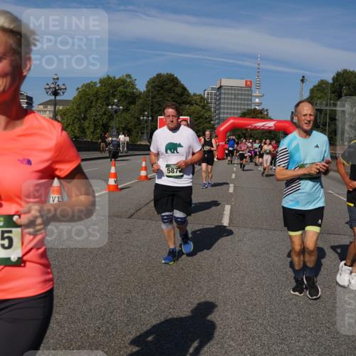 07.09.2025 - BARMER Alsterlauf Yannick Fuchs http://msf.ph/oto/8827518 07.09.2025 10:09:58 Laufen 3085, 5872, 8226 meine-sportfotos.de