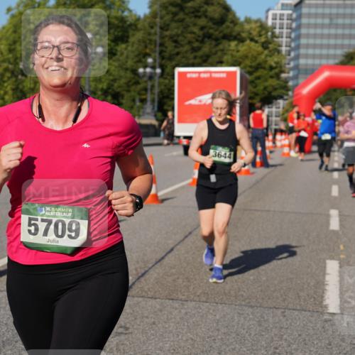07.09.2025 - BARMER Alsterlauf Yannick Fuchs http://msf.ph/oto/8827522 07.09.2025 10:10:00 Laufen 36, 5709, 3644 meine-sportfotos.de