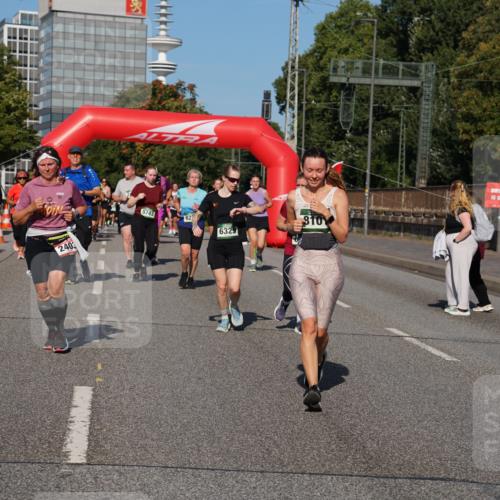 07.09.2025 - BARMER Alsterlauf Yannick Fuchs http://msf.ph/oto/8827528 07.09.2025 10:10:03 Laufen 2403, 5743, 810, 6329 meine-sportfotos.de