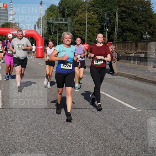 07.09.2025 - BARMER Alsterlauf Yannick Fuchs http://msf.ph/oto/8827552 07.09.2025 10:10:08 Laufen 583, 223, 8224, 347, 5743 meine-sportfotos.de