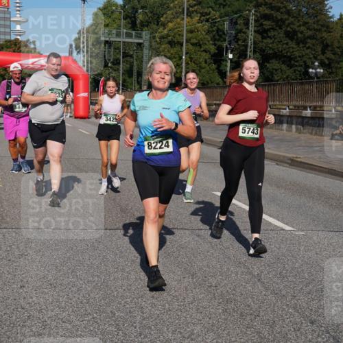 07.09.2025 - BARMER Alsterlauf Yannick Fuchs http://msf.ph/oto/8827555 07.09.2025 10:10:09 Laufen 583, 35, 3425, 3001, 8224, 5743 meine-sportfotos.de