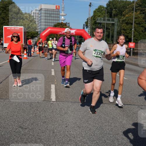 07.09.2025 - BARMER Alsterlauf Yannick Fuchs http://msf.ph/oto/8827559 07.09.2025 10:10:10 Laufen 2235, 3425, 36, 822 meine-sportfotos.de