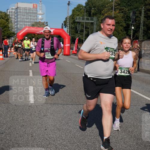 07.09.2025 - BARMER Alsterlauf Yannick Fuchs http://msf.ph/oto/8827564 07.09.2025 10:10:10 Laufen 583, 2235, 3425 meine-sportfotos.de