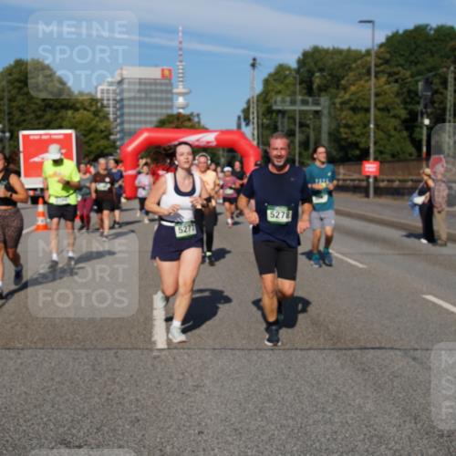 07.09.2025 - BARMER Alsterlauf Yannick Fuchs http://msf.ph/oto/8827582 07.09.2025 10:10:15 Laufen 5278, 5277 meine-sportfotos.de