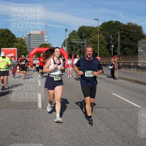 07.09.2025 - BARMER Alsterlauf Yannick Fuchs http://msf.ph/oto/8827584 07.09.2025 10:10:16 Laufen 46, 2166, 3455, 5277, 5278 meine-sportfotos.de