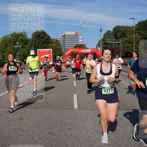 07.09.2025 - BARMER Alsterlauf Yannick Fuchs http://msf.ph/oto/8827588 07.09.2025 10:10:16 Laufen 4699, 3346, 5277, 5278 meine-sportfotos.de