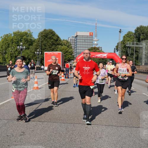 07.09.2025 - BARMER Alsterlauf Yannick Fuchs http://msf.ph/oto/8827604 07.09.2025 10:10:20 Laufen 3455, 8257, 2225, 4213, 3734 meine-sportfotos.de