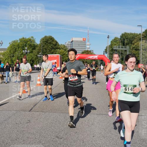 07.09.2025 - BARMER Alsterlauf Yannick Fuchs http://msf.ph/oto/8827634 07.09.2025 10:10:26 Laufen 460, 4761, 8, 6145, 3504 meine-sportfotos.de
