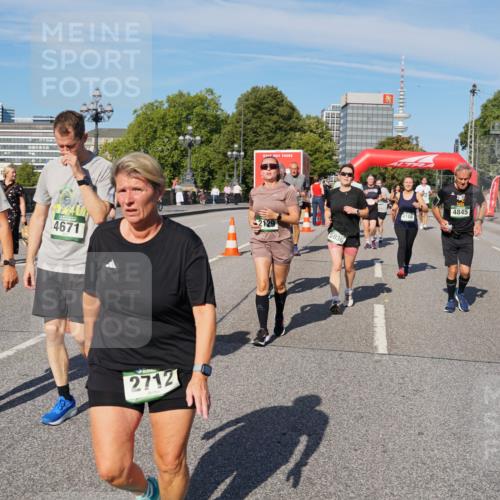 07.09.2025 - BARMER Alsterlauf Yannick Fuchs http://msf.ph/oto/8827648 07.09.2025 10:10:29 Laufen 4671, 4670, 2712, 2129, 5036, 4108, 2017, 4845, 3929 meine-sportfotos.de