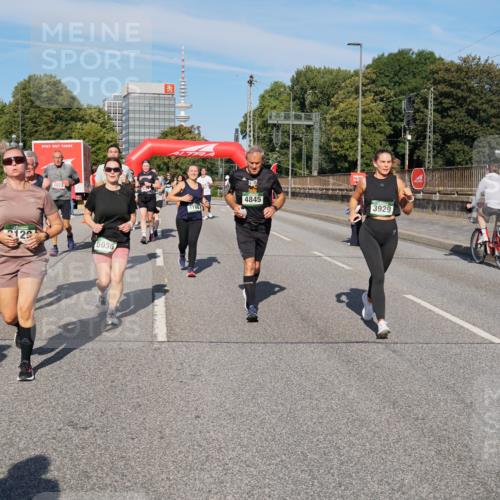 07.09.2025 - BARMER Alsterlauf Yannick Fuchs http://msf.ph/oto/8827651 07.09.2025 10:10:30 Laufen 2873, 5036, 2017, 4845, 4108, 3929 meine-sportfotos.de