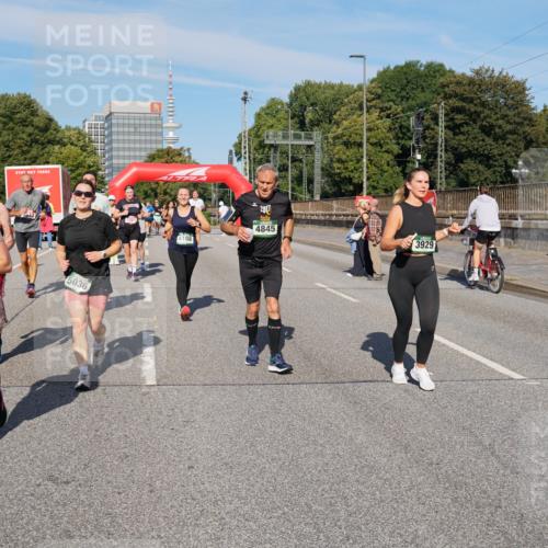 07.09.2025 - BARMER Alsterlauf Yannick Fuchs http://msf.ph/oto/8827652 07.09.2025 10:10:30 Laufen 5036, 4108, 201, 4845, 3929 meine-sportfotos.de