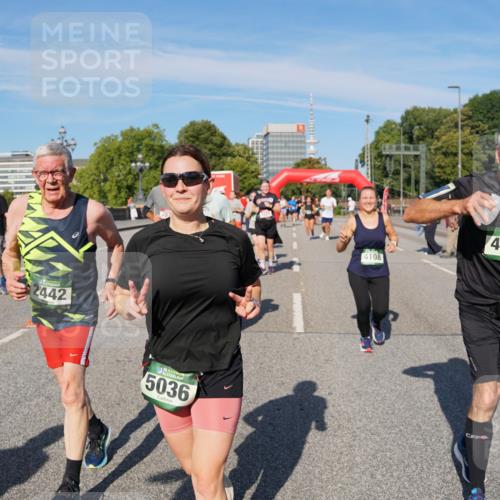 07.09.2025 - BARMER Alsterlauf Yannick Fuchs http://msf.ph/oto/8827660 07.09.2025 10:10:32 Laufen 2442, 5036, 4108, 2017, 4845 meine-sportfotos.de