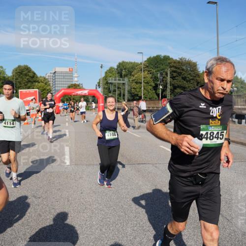 07.09.2025 - BARMER Alsterlauf Yannick Fuchs http://msf.ph/oto/8827662 07.09.2025 10:10:32 Laufen 4114, 4108, 2017, 136, 4845 meine-sportfotos.de