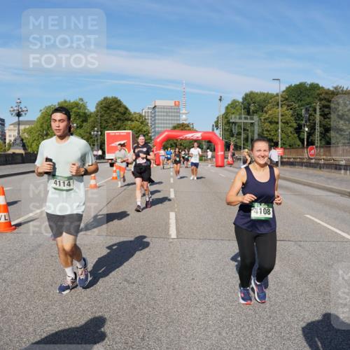 07.09.2025 - BARMER Alsterlauf Yannick Fuchs http://msf.ph/oto/8827664 07.09.2025 10:10:33 Laufen 4114, 4108 meine-sportfotos.de