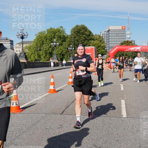 07.09.2025 - BARMER Alsterlauf Yannick Fuchs http://msf.ph/oto/8827669 07.09.2025 10:10:34 Laufen 2873, 3221, 2930 meine-sportfotos.de