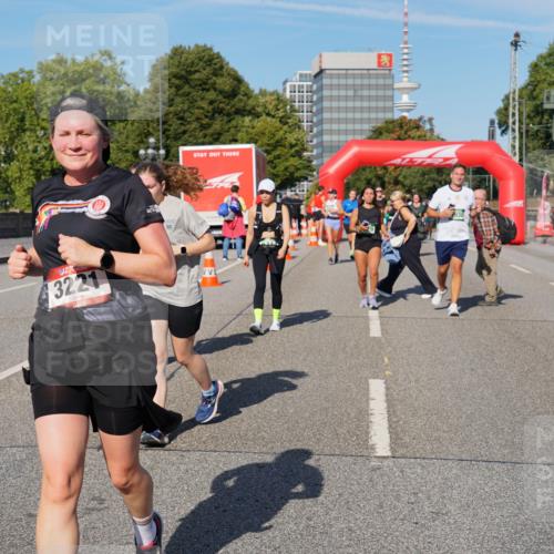 07.09.2025 - BARMER Alsterlauf Yannick Fuchs http://msf.ph/oto/8827672 07.09.2025 10:10:35 Laufen 3221, 634 meine-sportfotos.de