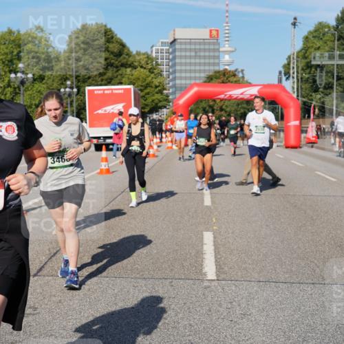07.09.2025 - BARMER Alsterlauf Yannick Fuchs http://msf.ph/oto/8827673 07.09.2025 10:10:35 Laufen 3221, 3460, 2930 meine-sportfotos.de