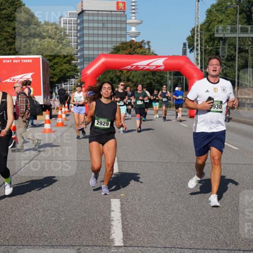 07.09.2025 - BARMER Alsterlauf Yannick Fuchs http://msf.ph/oto/8827677 07.09.2025 10:10:37 Laufen 4422, 2929, 930 meine-sportfotos.de