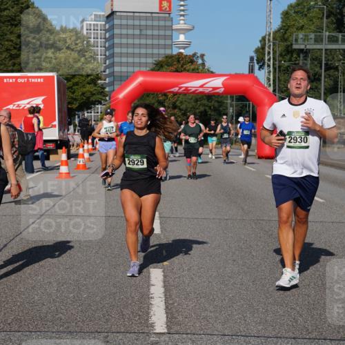 07.09.2025 - BARMER Alsterlauf Yannick Fuchs http://msf.ph/oto/8827679 07.09.2025 10:10:37 Laufen 634, 4422, 2929, 2930 meine-sportfotos.de