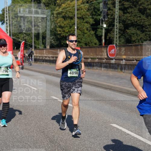 07.09.2025 - BARMER Alsterlauf Yannick Fuchs http://msf.ph/oto/8827708 07.09.2025 10:10:47 Laufen 5, 8296, 4898, 1035, 36, 4364 meine-sportfotos.de