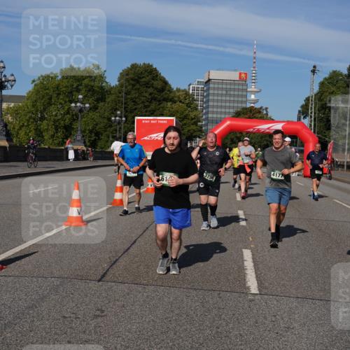 07.09.2025 - BARMER Alsterlauf Yannick Fuchs http://msf.ph/oto/8827723 07.09.2025 10:10:50 Laufen 5251, 61, 3736, 4177, 8258 meine-sportfotos.de