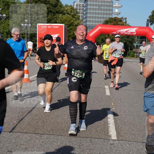 07.09.2025 - BARMER Alsterlauf Yannick Fuchs http://msf.ph/oto/8827730 07.09.2025 10:10:52 Laufen 194, 6345, 3736, 5134, 5271, 4177, 530 meine-sportfotos.de