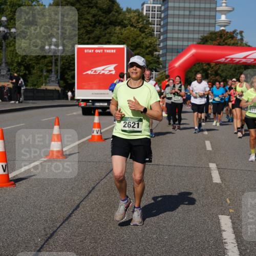 07.09.2025 - BARMER Alsterlauf Yannick Fuchs http://msf.ph/oto/8827761 07.09.2025 10:11:02 Laufen 2621, 8413 meine-sportfotos.de